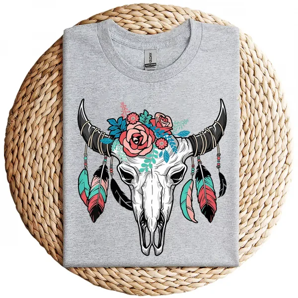 Vintage Cow Skull with Flowers T-Shirt – Western Boho Graphic Tee for Men and Women – Country Cowgirl Cowboy Gift Shirt