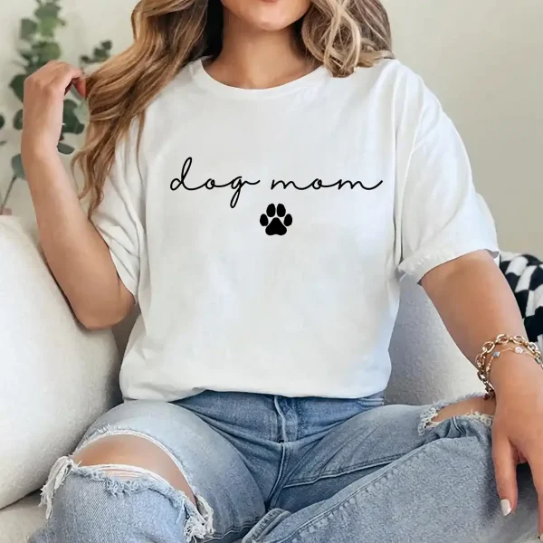 Dog Mom T-Shirt – Pet Lover Tee for Women, Cute Fur Mama Shirt, Dog Mom Gift Idea, Casual Outfit for Dog Owners