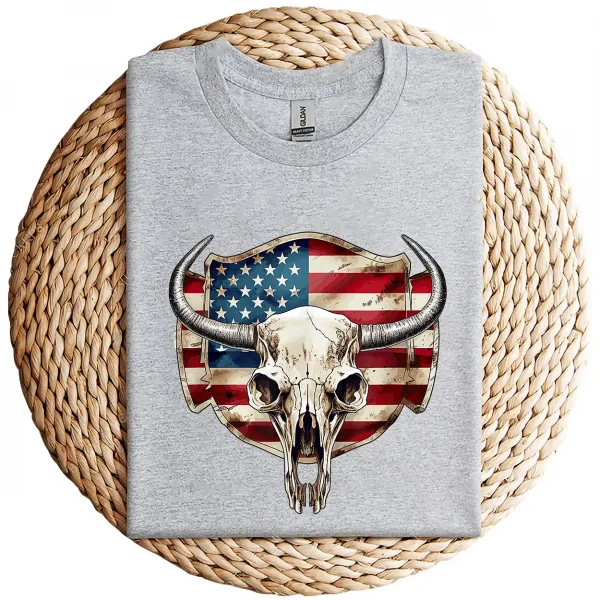 Vintage Cow Bull Cattle Skull T-Shirt – Western Patriotic US Flag Graphic Tee – Rodeo Country Style – American Flag Skull Shirt for Men & Women