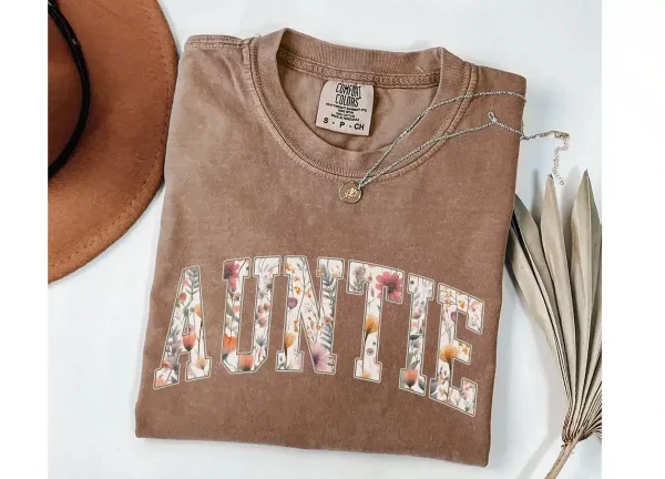 Auntie T-Shirt, Aunt Shirt, Floral Auntie, New Aunt Gift, Pregnancy Announcement, Gift for Aunt, Pregnancy Reveal to Aunt
