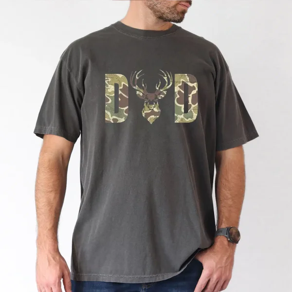 Camo Dad Hunting T-Shirt with Deer Camouflage Print T-Shirt, The Best Father's Day Gift