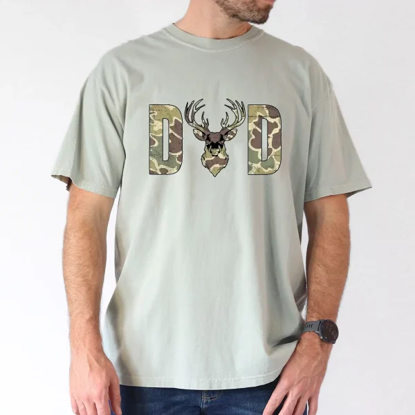 Camo Dad Hunting T-Shirt with Deer Camouflage Print T-Shirt, The Best Father's Day Gift
