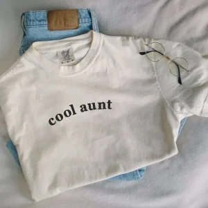 Cool-Aunt-2.webp Cool Aunt Comfort Colors? T Shirt Aunt Gift , Pregnancy Reveal to Aunt Cool Aunt Club