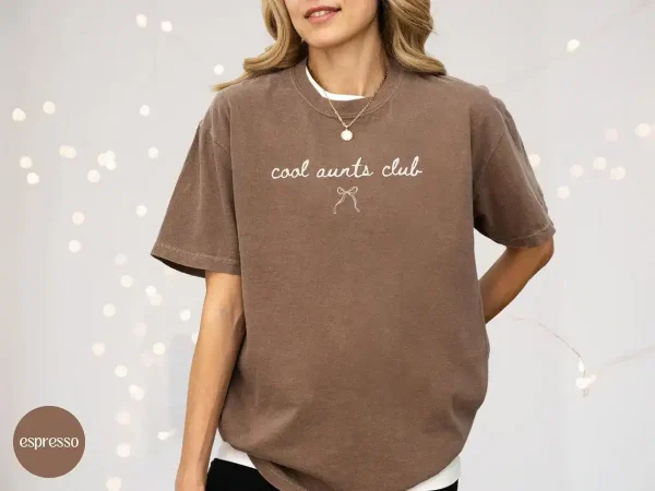 Cool Aunt Club T-Shirt, Cute Auntie Shirts Gift, Pregnancy Announcement, Gift for Aunt, Pregnancy Reveal to Aunt