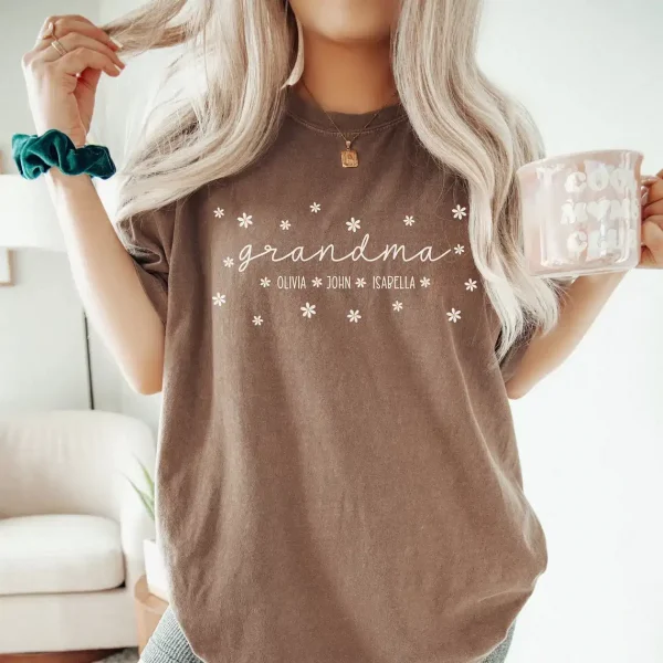 Custom Grandma Shirt, Personalized Gifts for Grandma, Grandma Shirt With Grandkids Name, Flower Grandma Shirt, Grandma Gift
