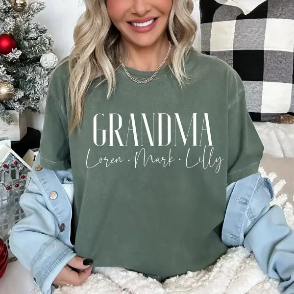 Custom Grandma Shirt, Personalized Gifts for Grandma, Grandma Shirt With Grandkids Name, Flower Grandma Shirt, Grandma Gift