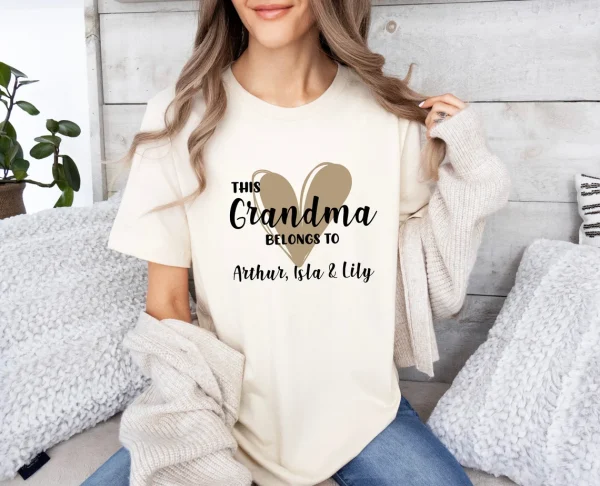 Grandma Shirt, Personalized Shirt, Mum T Shirt, Custom Grandma Tee, Heart T-shirt, New Grandma Gift