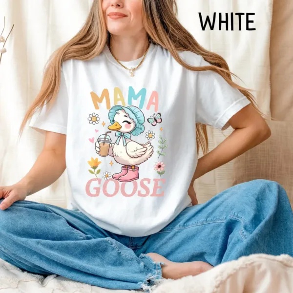 Mama Goose, Funny Animal Mom, Vintage Style Mom Gift T-shirt, Happy Mother's Day, The Best Gift for Women