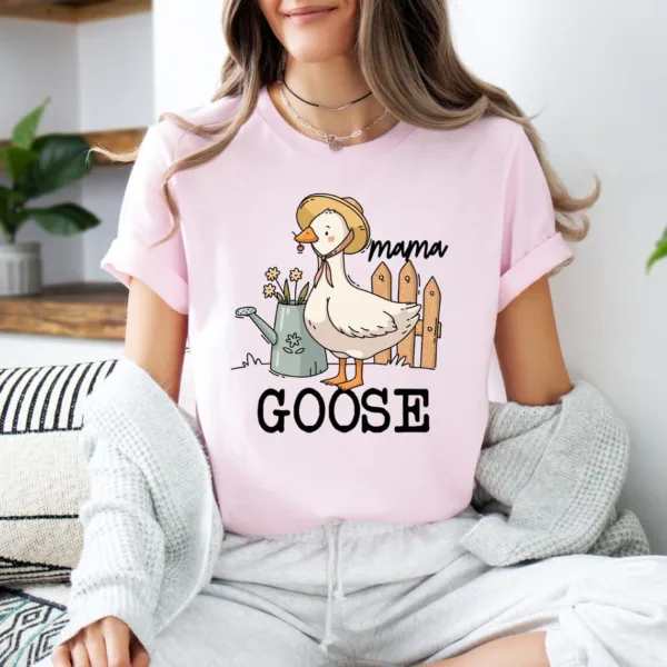 Mama Goose, Funny Animal Mom, Cute Style Mom Gift T-shirt, Happy Mother's Day, The Best Gift for Women