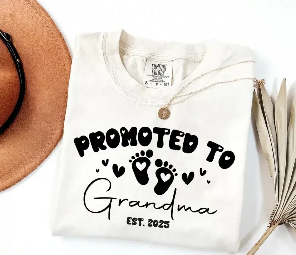 Personalize Est Grandma T-Shirt, Promoted To Grandma, Mothers Day Gift For Grandma, Granny Shirt, Gigi Mimi Shirt, Nana Shirt