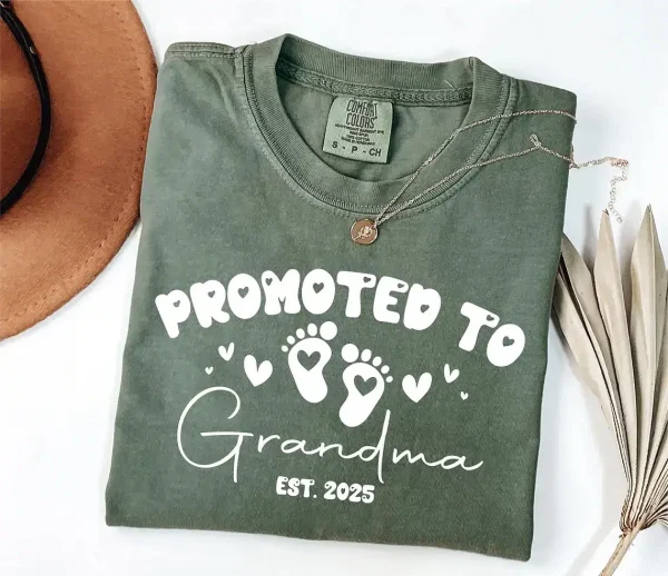 Personalize Est Grandma T-Shirt, Promoted To Grandma, Mothers Day Gift For Grandma, Granny Shirt, Gigi Mimi Shirt, Nana Shirt