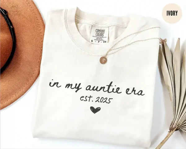 Personalized-Auntie-Est-2025-4.webp Personalized Auntie Est 2025 Shirt Comfort Colors? In My Auntie Era T-shirt, Cool Aunt Club, Pregnancy Announcement, Aunt Birthday Gift