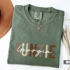 Personalized-Auntie-T-shirt-1.webp Personalized Auntie T-shirt, Auntie Shirt, Trendy Aunt Outfit, Cool Auntie Clothing's, Matching Family Tees, New Aunt Gifts