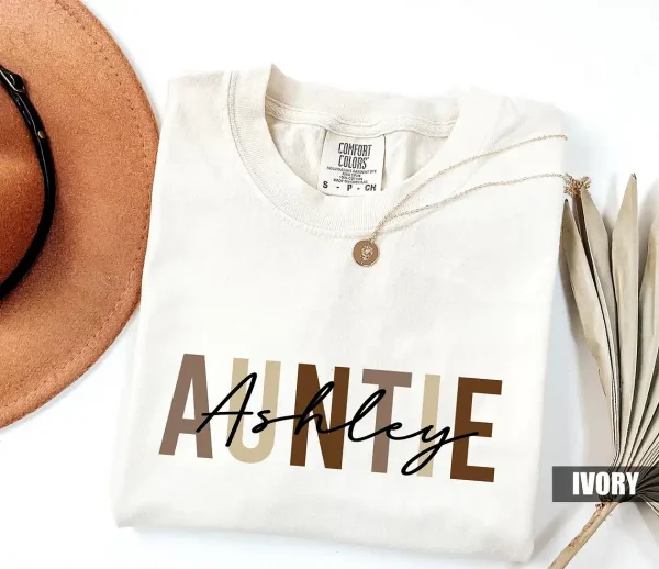 Personalized-Auntie-T-shirt-2.webp Personalized Auntie T-shirt, Auntie Shirt, Trendy Aunt Outfit, Cool Auntie Clothing's, Matching Family Tees, New Aunt Gifts