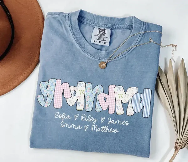 Personalized Grandma T-Shirt Floral Grandma Shirt with Grandkid Names Custom Grandma Gift for Grammy Coquette Grandma Bow Shirt