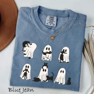 Cute Black Cat & Ghost Halloween T-Shirt Cute Black Cat & Ghost Halloween T-Shirt