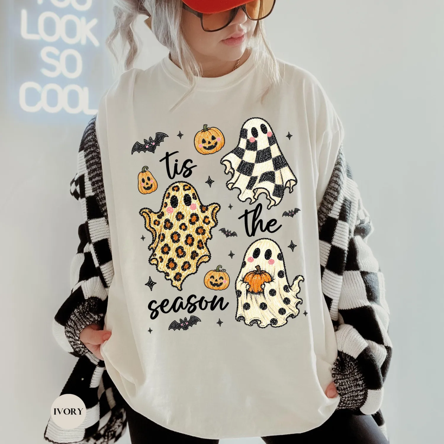Vintage Retro Ghost Tis The Season Halloween T-Shirt