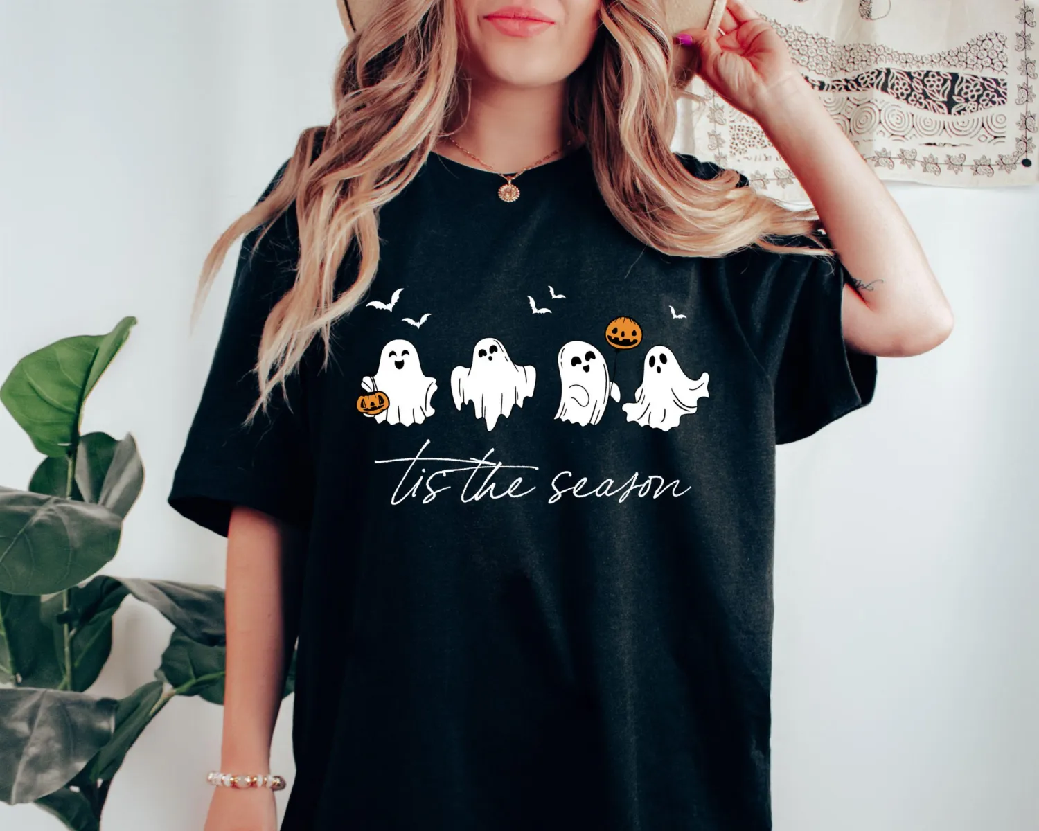 Tis The Season Retro Ghost Halloween T-Shirt