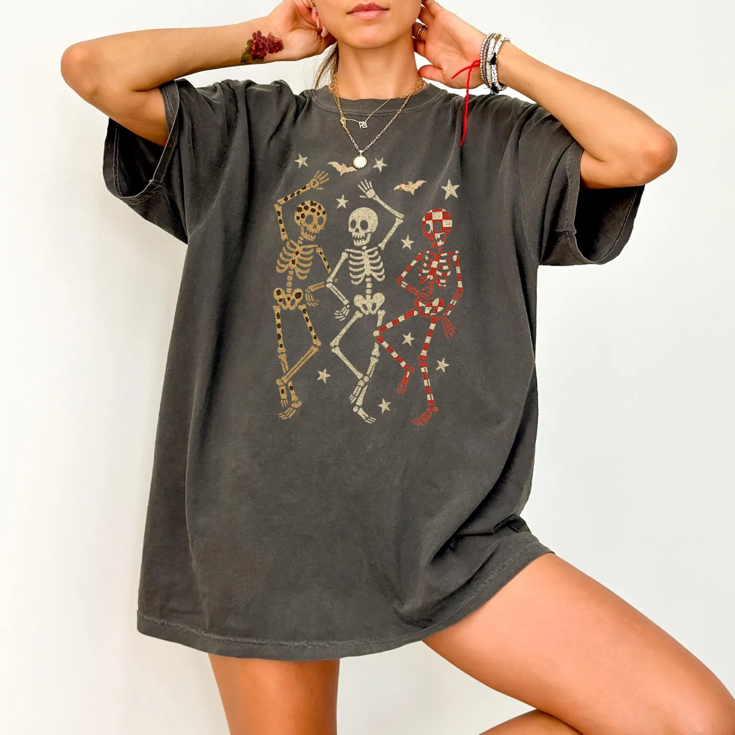 Retro Dancing Skeleton Halloween T-Shirt Retro Dancing Skeleton Halloween T-Shirt