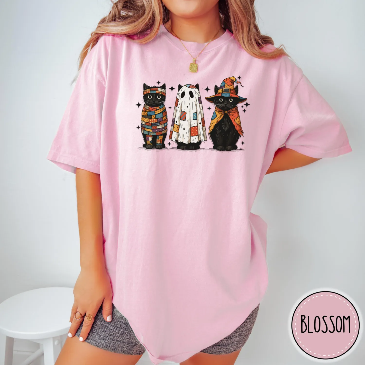 Vintage Black Cat Halloween T-Shirt Vintage Black Cat Halloween T-Shirt